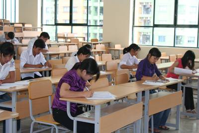  Bật điều hòa, mở thang máy “chiều” thí sinh 