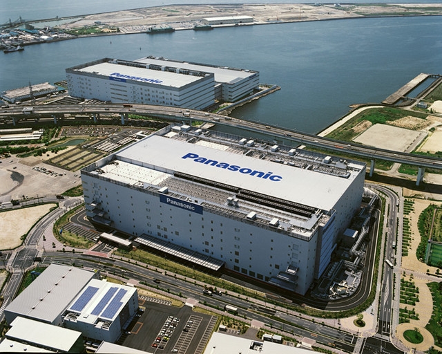 Panasonic: thảo luận về khả năng chuyển nhà máy trở lại Nhật Bản 