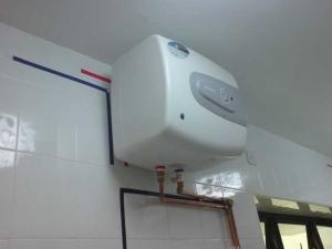 Sai lầm nguy hiểm khi bật bình nóng lạnh cả ngày